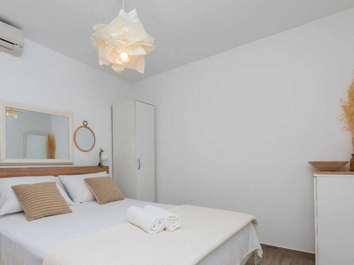 Maison Mendy à Tučepi avec jacuzzi et jardin - Photo 33