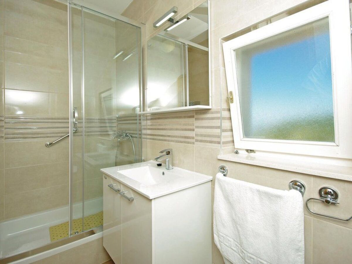 Maison avec piscine privée et vue mer à Podgora - Photo 14