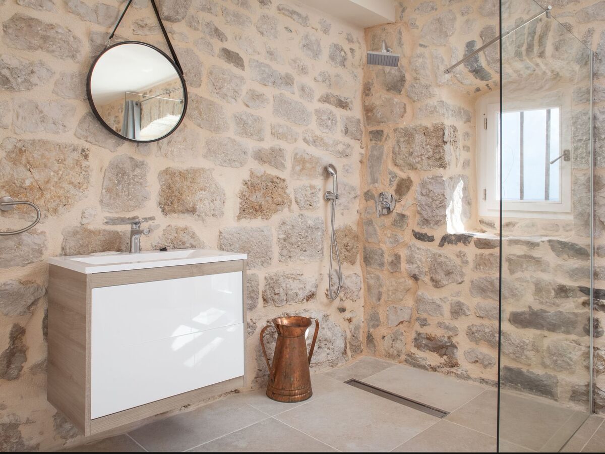 Villa en pierre dalmate avec piscine privée à Podgora - Photo 35