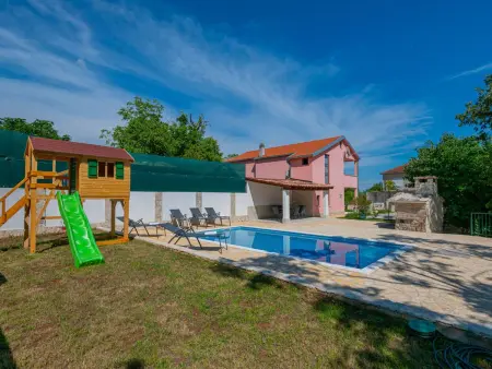 Villa 8 pers. Grubine : piscine privée et jardin : photo 3