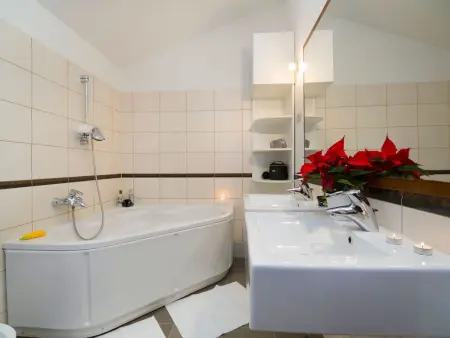 Villa Domus Dominica, piscine privée et terrasse à Donji Vinjani : photo 23