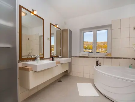 Villa Domus Dominica, piscine privée et terrasse à Donji Vinjani : photo 30