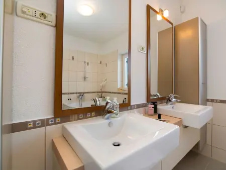 Villa Domus Dominica, piscine privée et terrasse à Donji Vinjani : photo 33