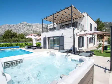 Villa Malsina – Maison 8 pers., piscine chauffée à 150 m de la mer : photo 5