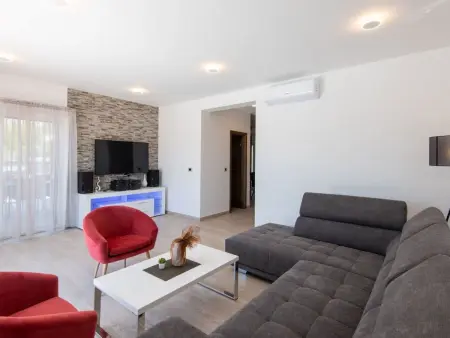 Villa Malsina – Maison 8 pers., piscine chauffée à 150 m de la mer : photo 13
