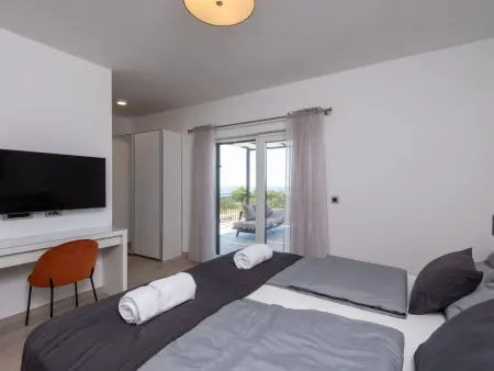 Villa Malsina – Maison 8 pers., piscine chauffée à 150 m de la mer : photo 18