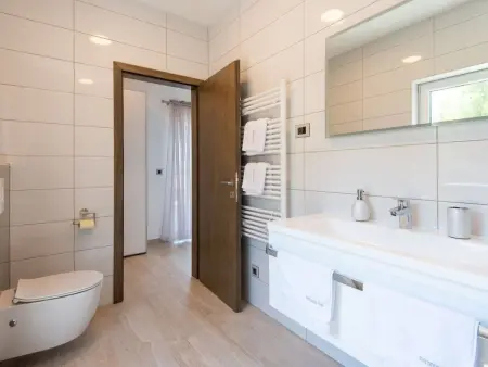Villa Malsina – Maison 8 pers., piscine chauffée à 150 m de la mer : photo 34