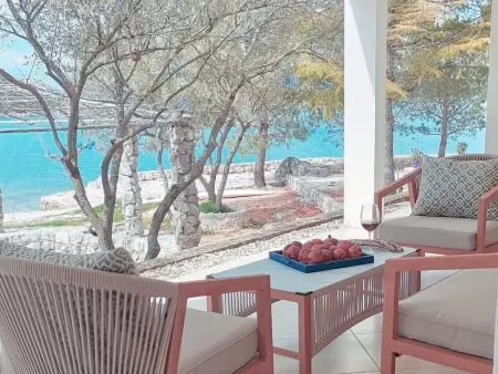 Maison avec plage privée à Putniković : photo 11