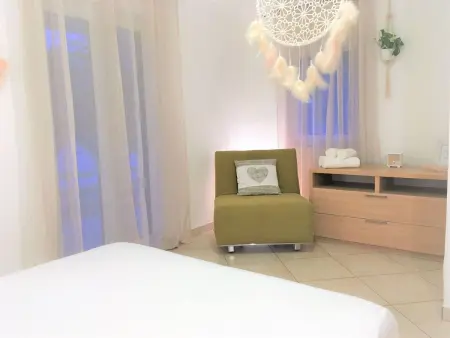 Maison avec plage privée à Putniković : photo 26