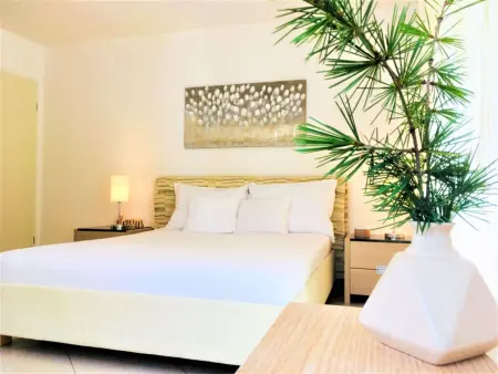 Maison avec plage privée à Putniković : photo 28