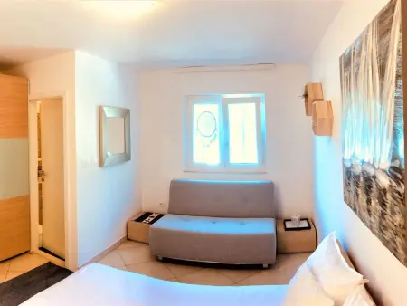 Maison avec plage privée à Putniković : photo 40