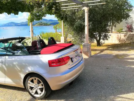 Maison avec plage privée à Putniković : photo 55
