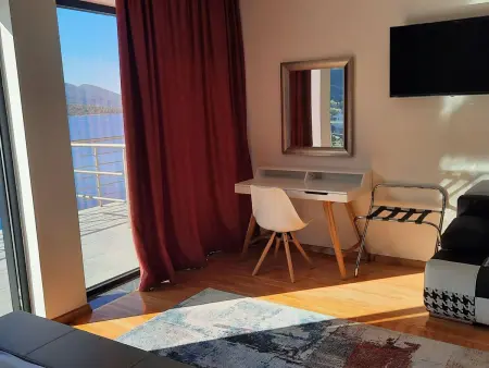 Villa Hera, maison 8 personnes avec piscine face à la mer : photo 25