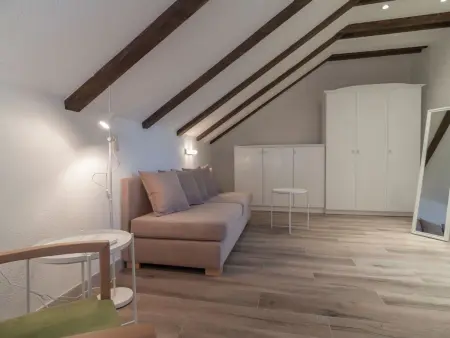 Villa Joe, pierre du XVIIIe siècle, piscine chauffée, 12 pers. : photo 18