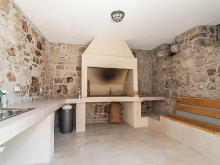 Villa Joe, pierre du XVIIIe siècle, piscine chauffée, 12 pers. : photo 32