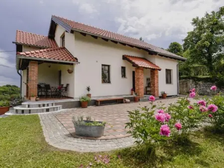 Maison Sofija avec piscine privée à Vrtlinovec : photo 3