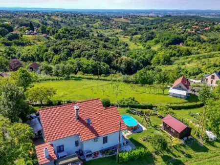 Maison Sofija avec piscine privée à Vrtlinovec : photo 17