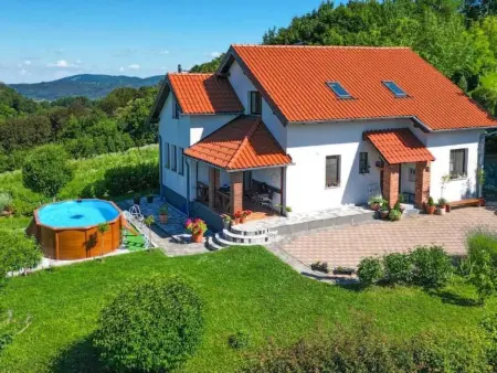 Maison Sofija avec piscine privée à Vrtlinovec : photo 18
