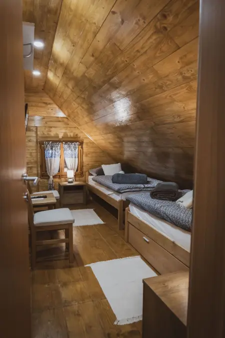 Maison Lina : demeure en bois sur domaine viticole : photo 8