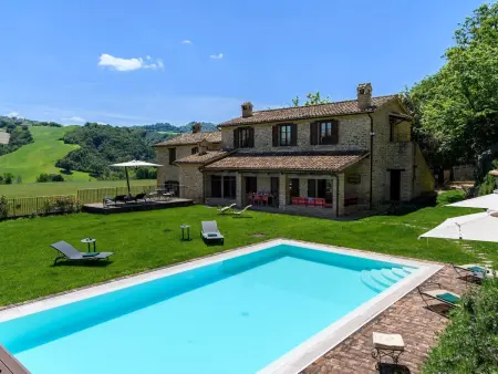 Location maison à Sassocorvaro, Ca Seppe Marche Ferienvillen, privater Pool