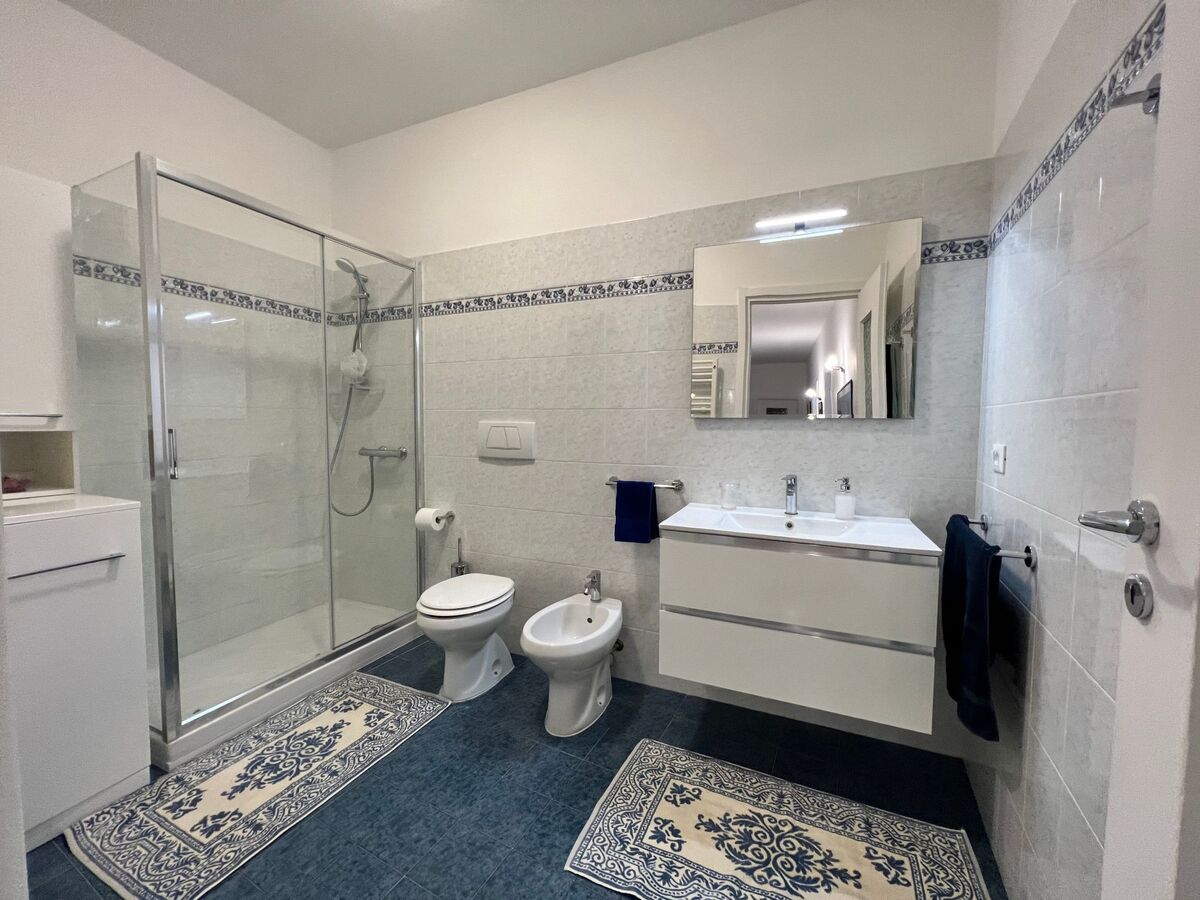 Casa Goethe, appartement 80m² avec balcons à Sanremo - Photo 5