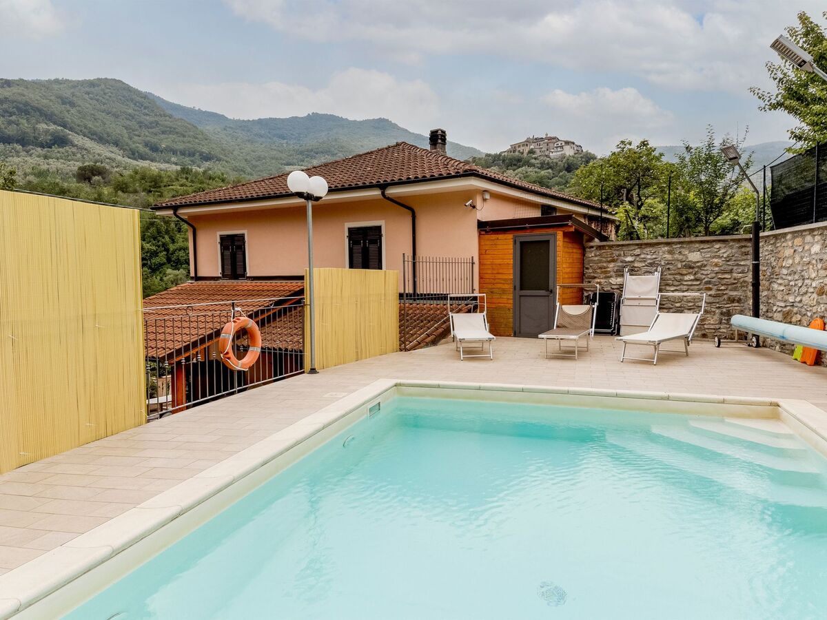 Villa indépendante Borgomaro, piscine privée, parking - Photo 1