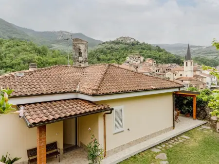 Location maison à Borgomaro, Villa in Borgomaro mit privatem Parkplatz
