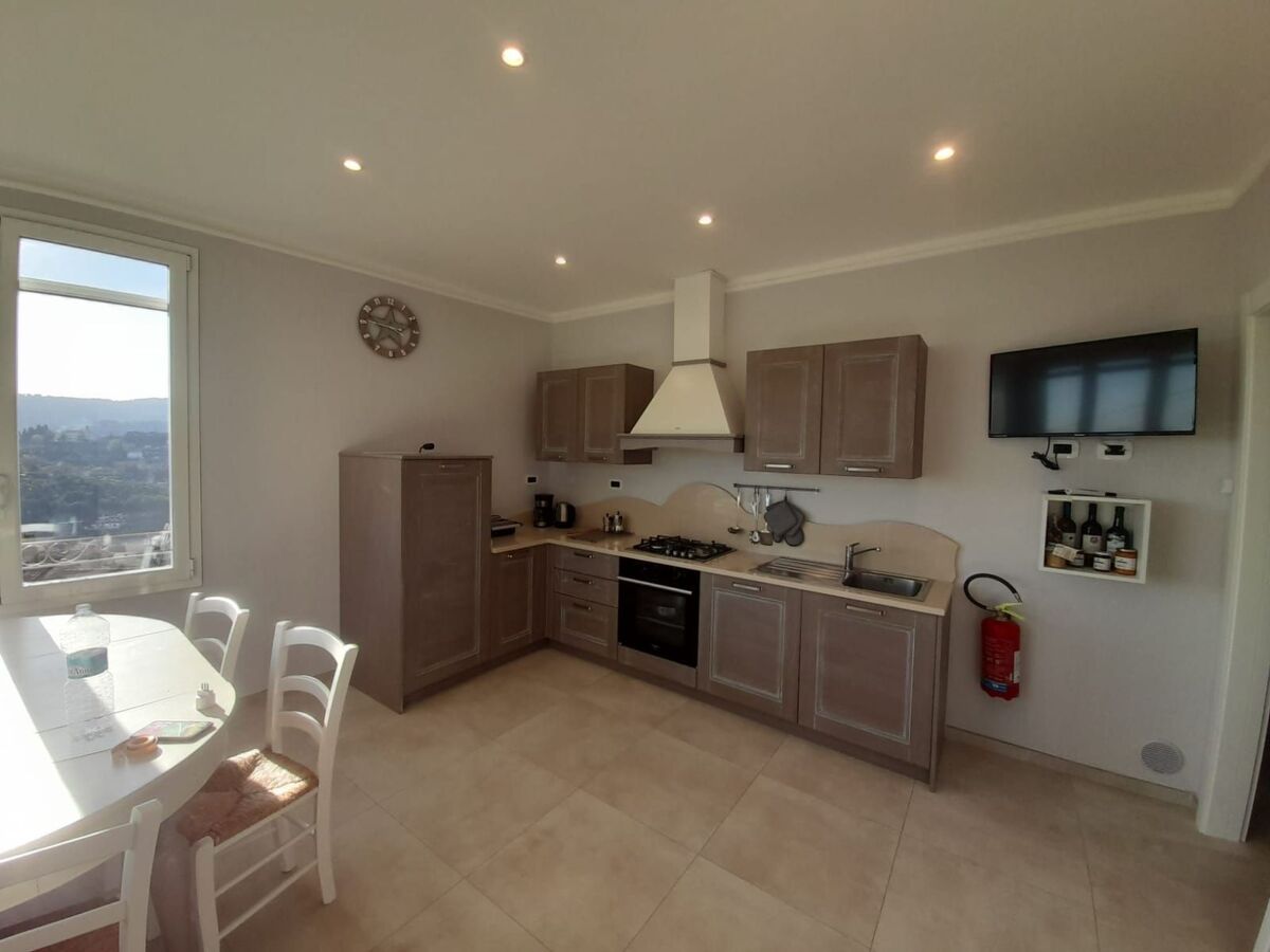 Appartement 3 chambres avec jardin privé à Diano Castello - Photo 2