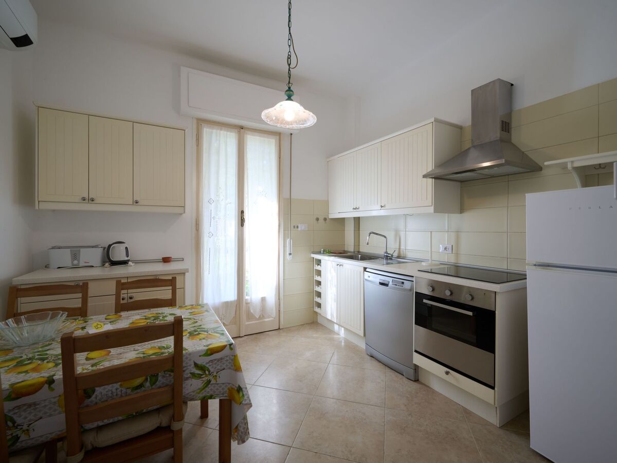 Appartement Villa Camilla à Diano Castello, jardin privé - Photo 9