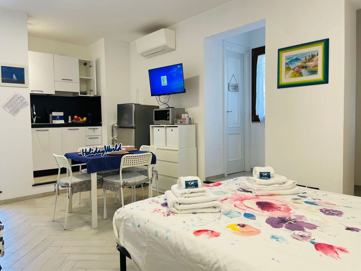Casa Ninetta, studio avec jardin à Finale Ligure - Photo 5