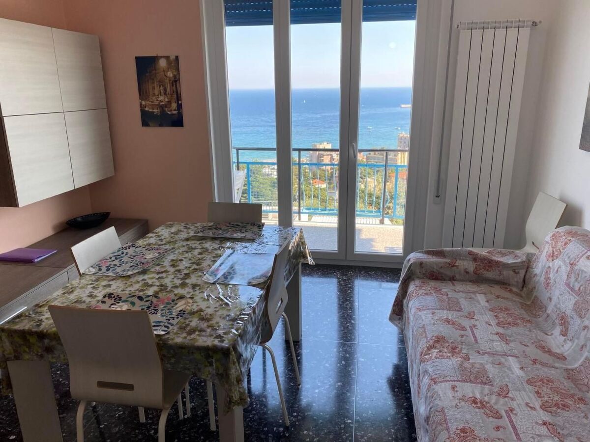 Apartment Arcobaleno à Albisola, vue mer et terrasse - Photo 1