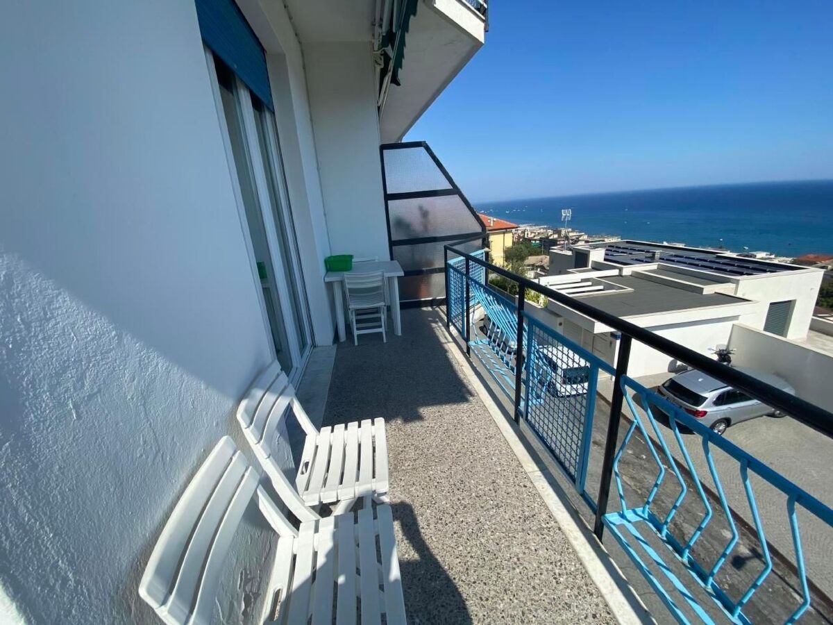 Apartment Arcobaleno à Albisola, vue mer et terrasse - Photo 26