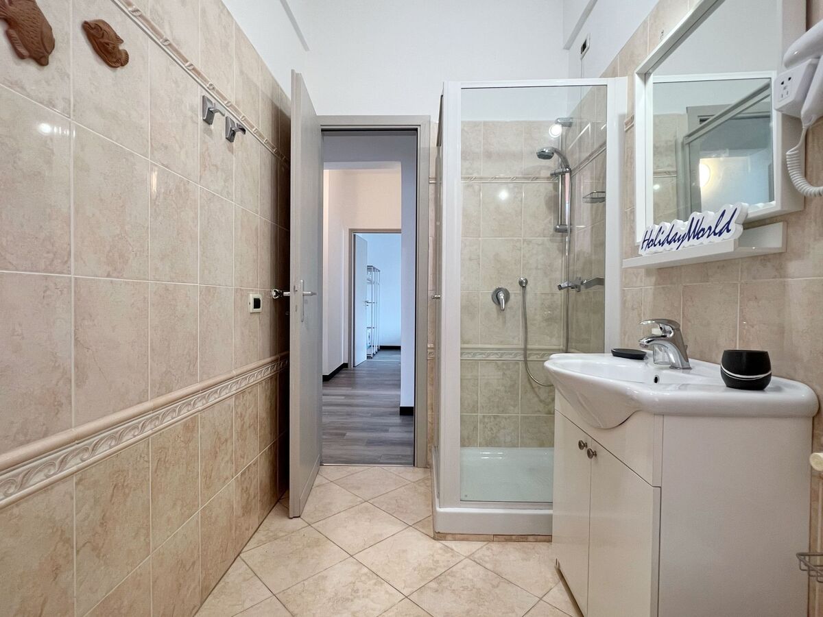 Appartement House Nena, 6 pers., 3 balcons à Arenzano - Photo 13