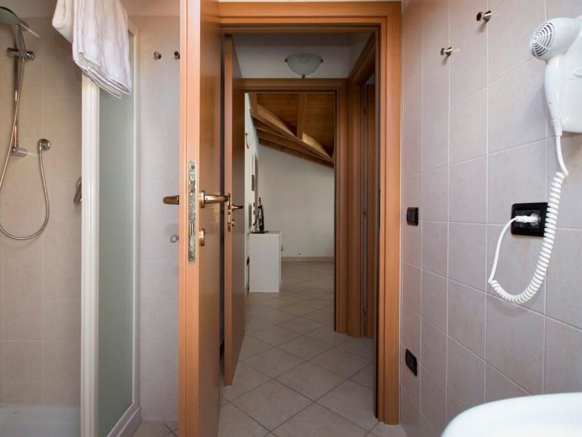 Appartement 2 pièces avec piscine à 250 m du lac - Photo 8