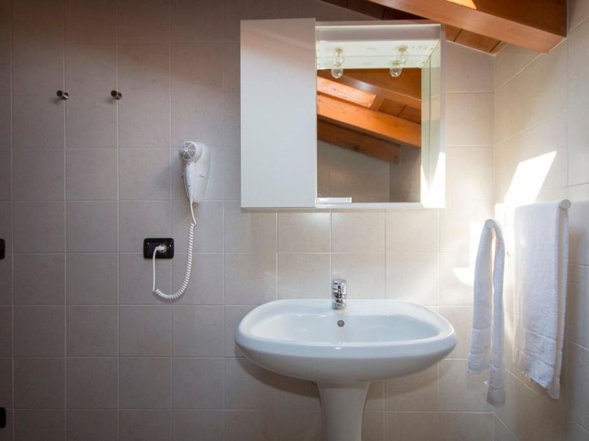 Appartement 2 pièces avec piscine à 250 m du lac - Photo 11