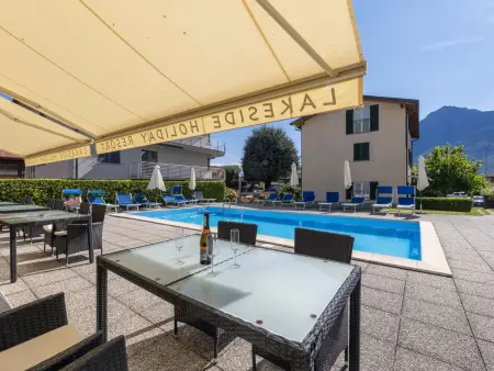 Location appartement à Domaso, Zwei-Zimmer-Wohnung mit Parkplatz in der Nähe des Strandes