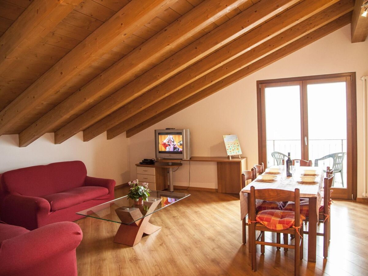 Mansarda Spaziosa, 70 m² vue Como à Vercana - Photo 2