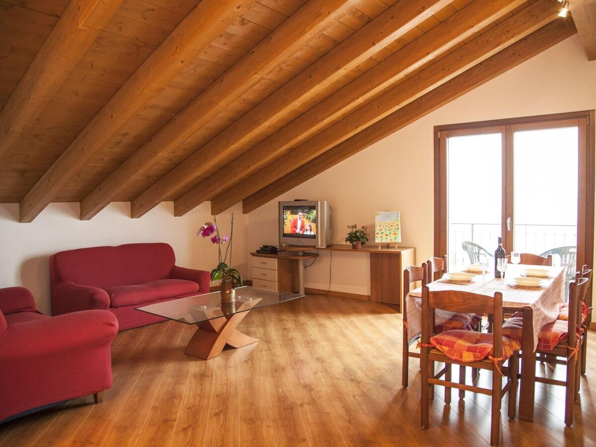 Mansarda Spaziosa, 70 m² vue Como à Vercana - Photo 4