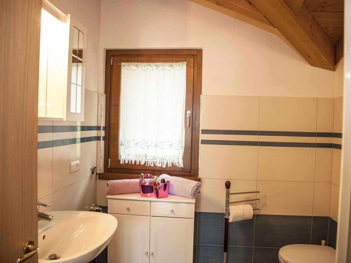 Mansarda Spaziosa, 70 m² vue Como à Vercana - Photo 8