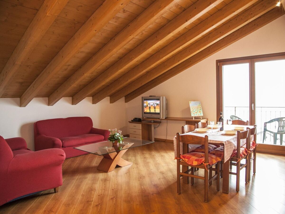 Mansarda Spaziosa, 70 m² vue Como à Vercana - Photo 12