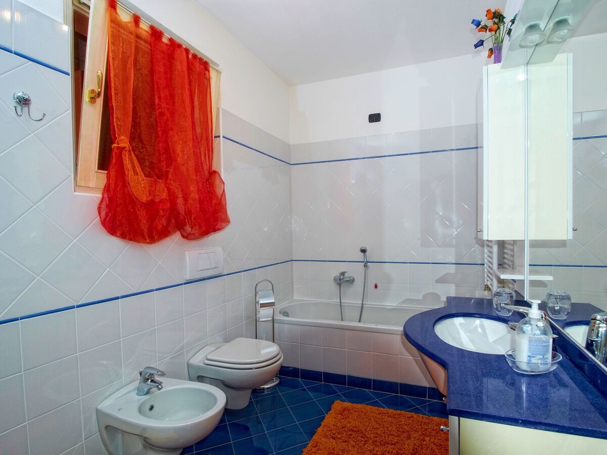 Appartement 4 pers. Vercana avec terrasse vue lac - Photo 10
