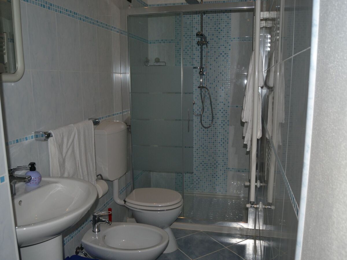 Appartement 4 pers. au bord du lac à Abbadia Lariana - Photo 10