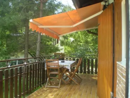 Freistehendes Haus mit eingezäuntem Privatgarten - Photo 3