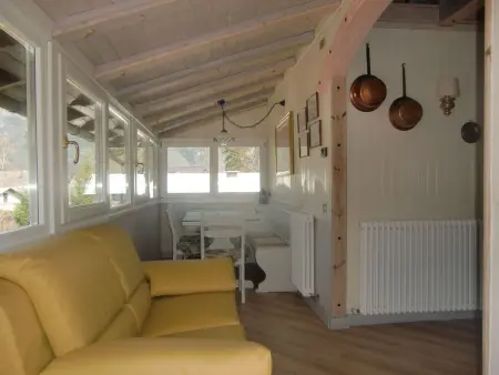 Freistehendes Haus mit eingezäuntem Privatgarten - Photo 3