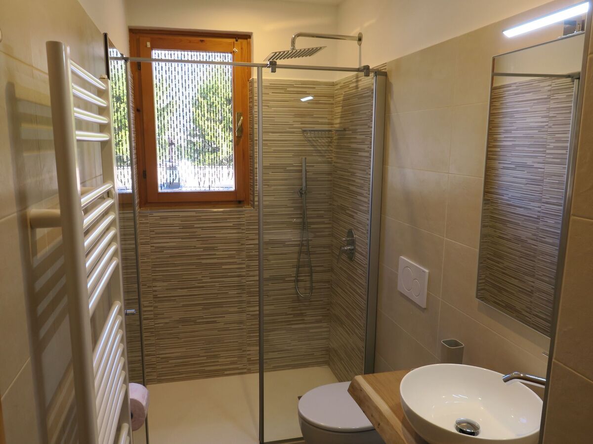 Appartement 3 chambres à Bezzecca, jardin privé et plage à 100 m - Photo 12