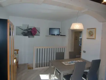 Freistehendes Haus mit Veranda mit Seeblick, Maison 4 personnes à Bezzecca - Photo 8