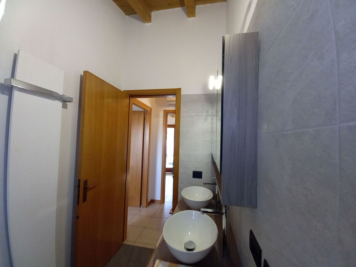 Appartement C-01 à Colà : 8 pers, jardin 200m² clôturé - Photo 34