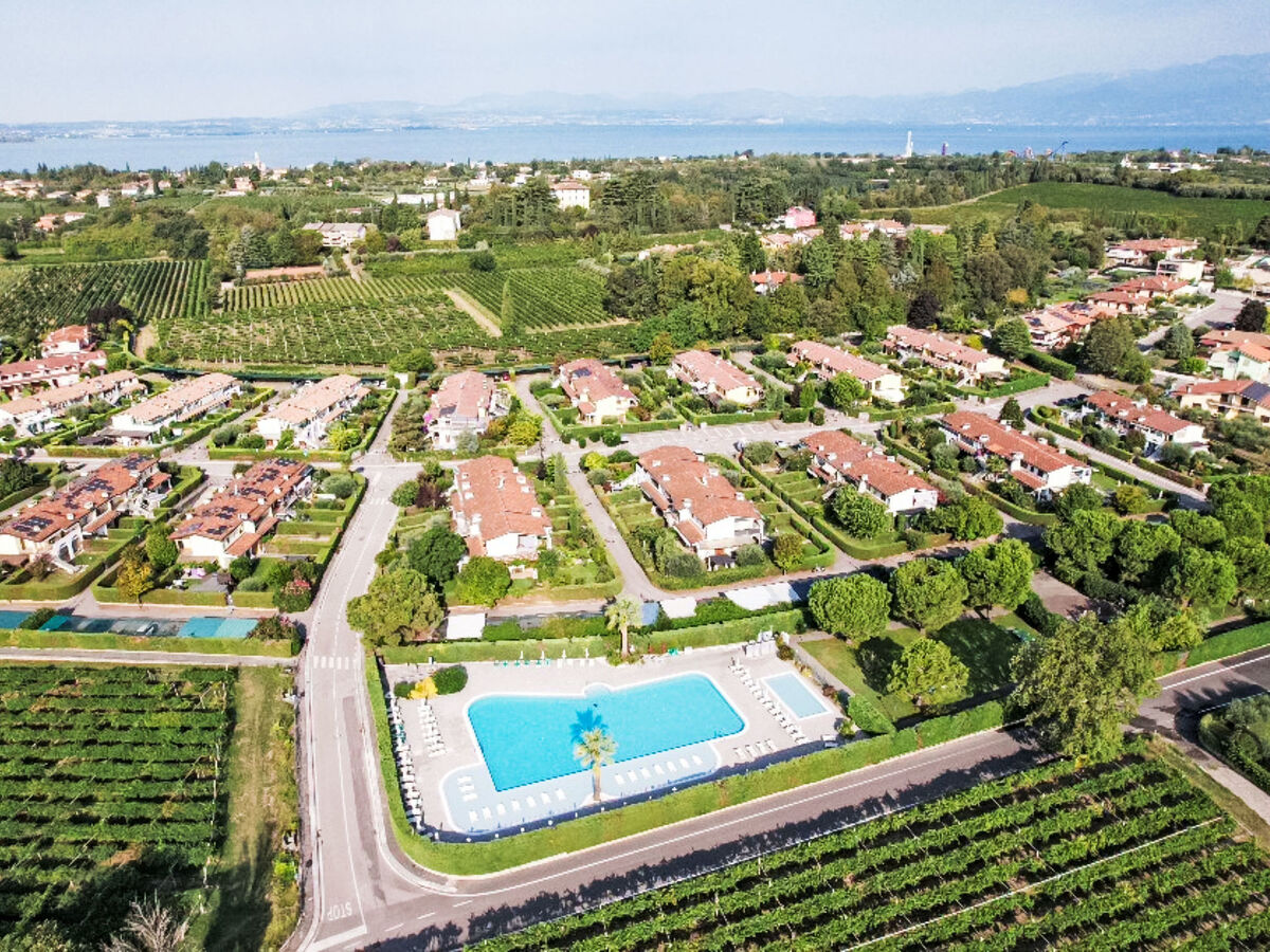 Appartement 6 pers. lac de Garde avec piscine et terrasses - Photo 2