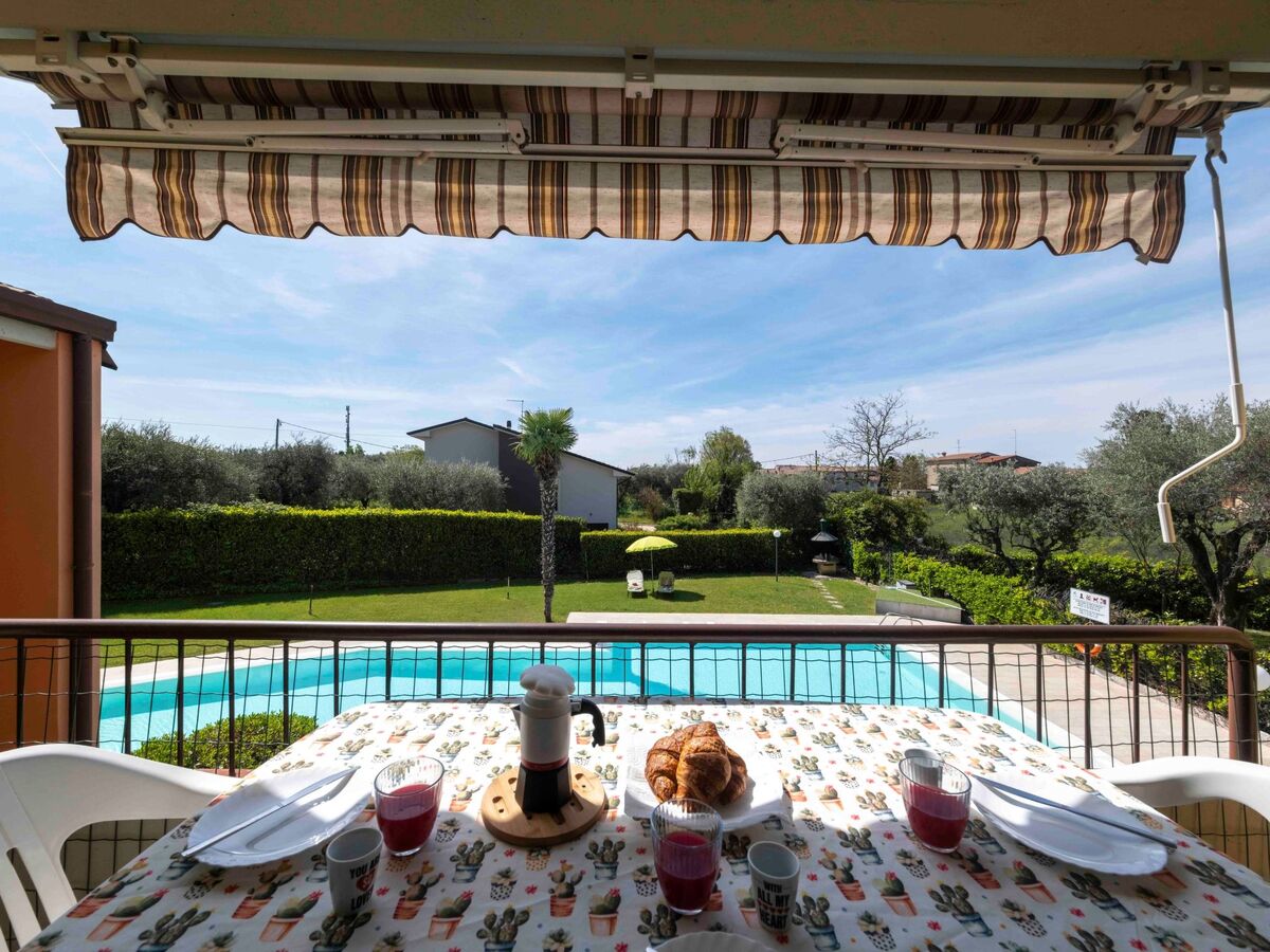 Appartement Lazise : balcon vue piscine, 1 chambre - Photo 1
