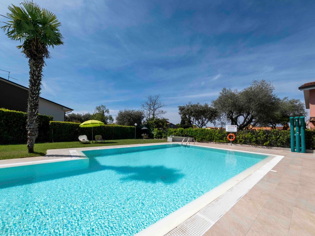 Appartement Lazise : balcon vue piscine, 1 chambre - Photo 2
